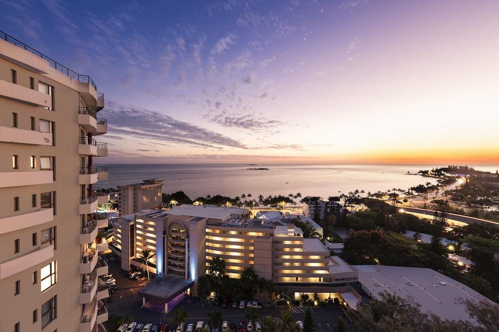 Ramada Hotel & Suites By Wyndham Noumea Exterior photo