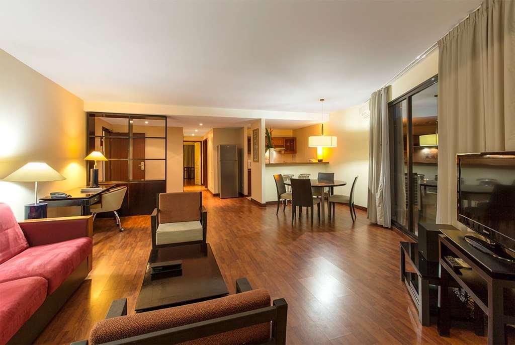 Ramada Hotel & Suites By Wyndham Noumea Room photo