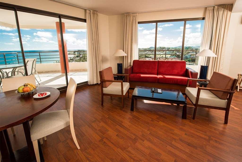 Ramada Hotel & Suites By Wyndham Noumea Room photo