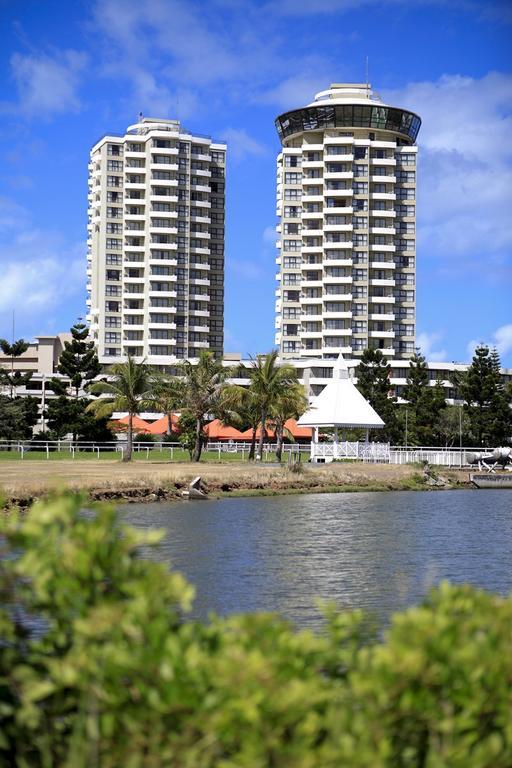 Ramada Hotel & Suites By Wyndham Noumea Exterior photo
