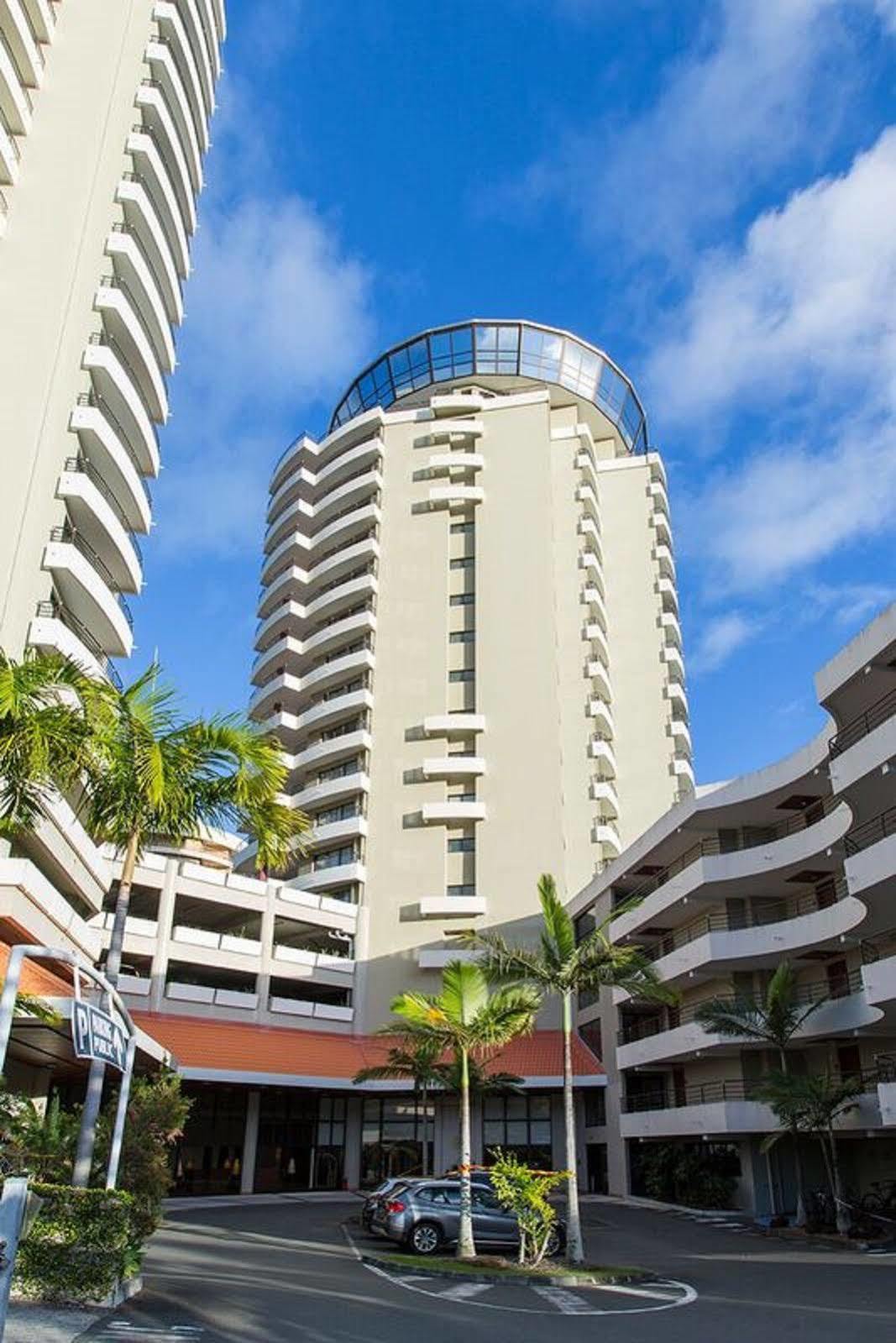 Ramada Hotel & Suites By Wyndham Noumea Exterior photo