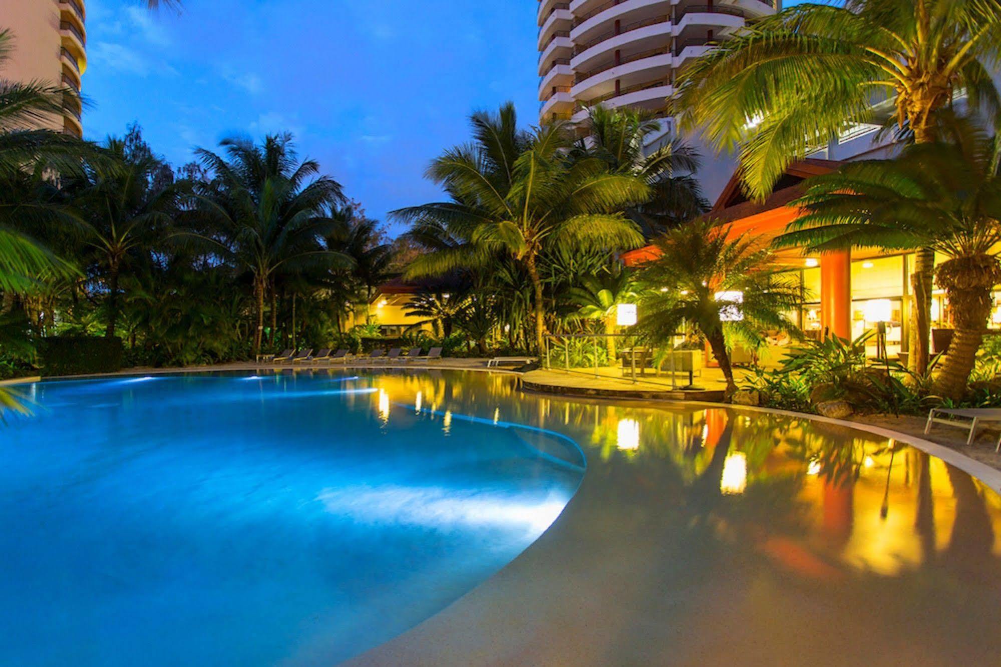 Ramada Hotel & Suites By Wyndham Noumea Exterior photo