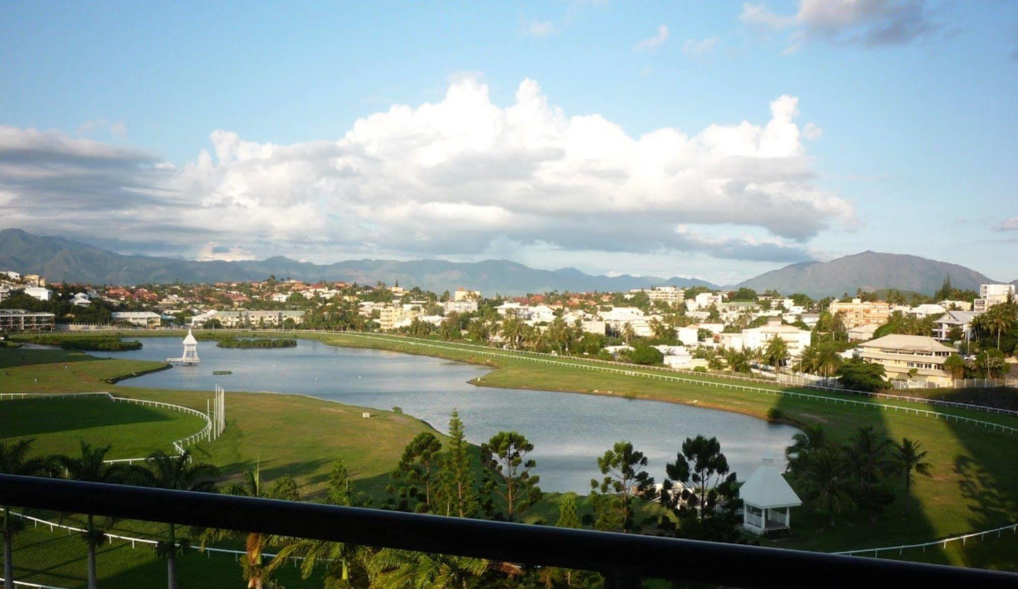 Ramada Hotel & Suites By Wyndham Noumea Exterior photo