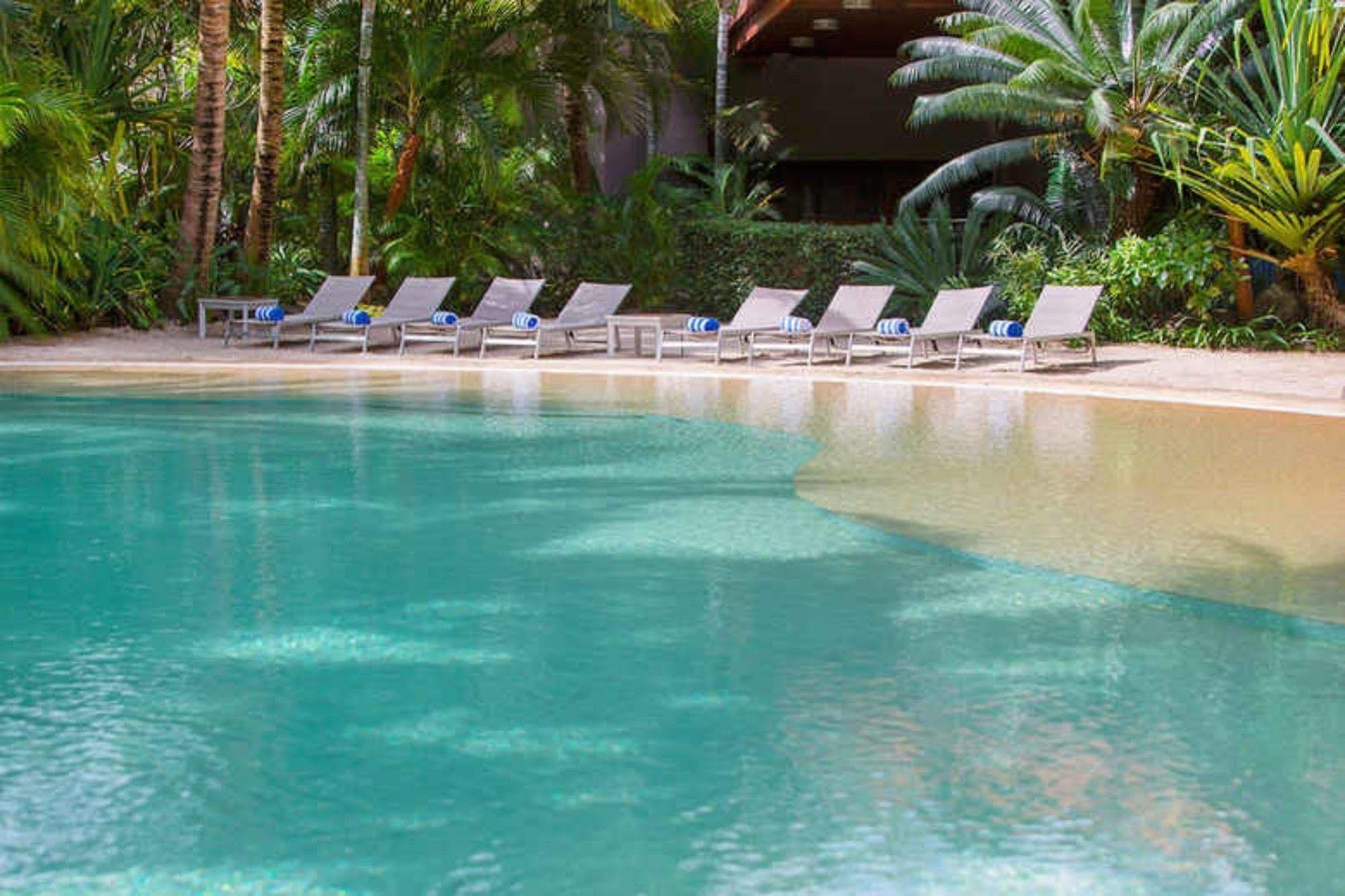 Ramada Hotel & Suites By Wyndham Noumea Exterior photo